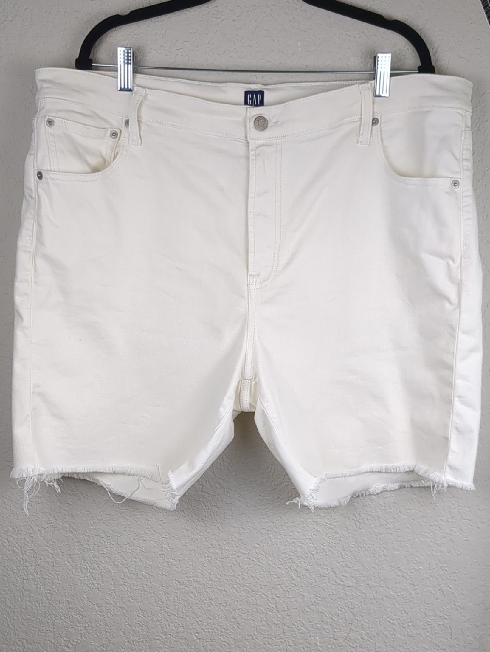 GAP White Denim Shorts Size 35 Distressed Hem Stretch Cotton 7" Excellent